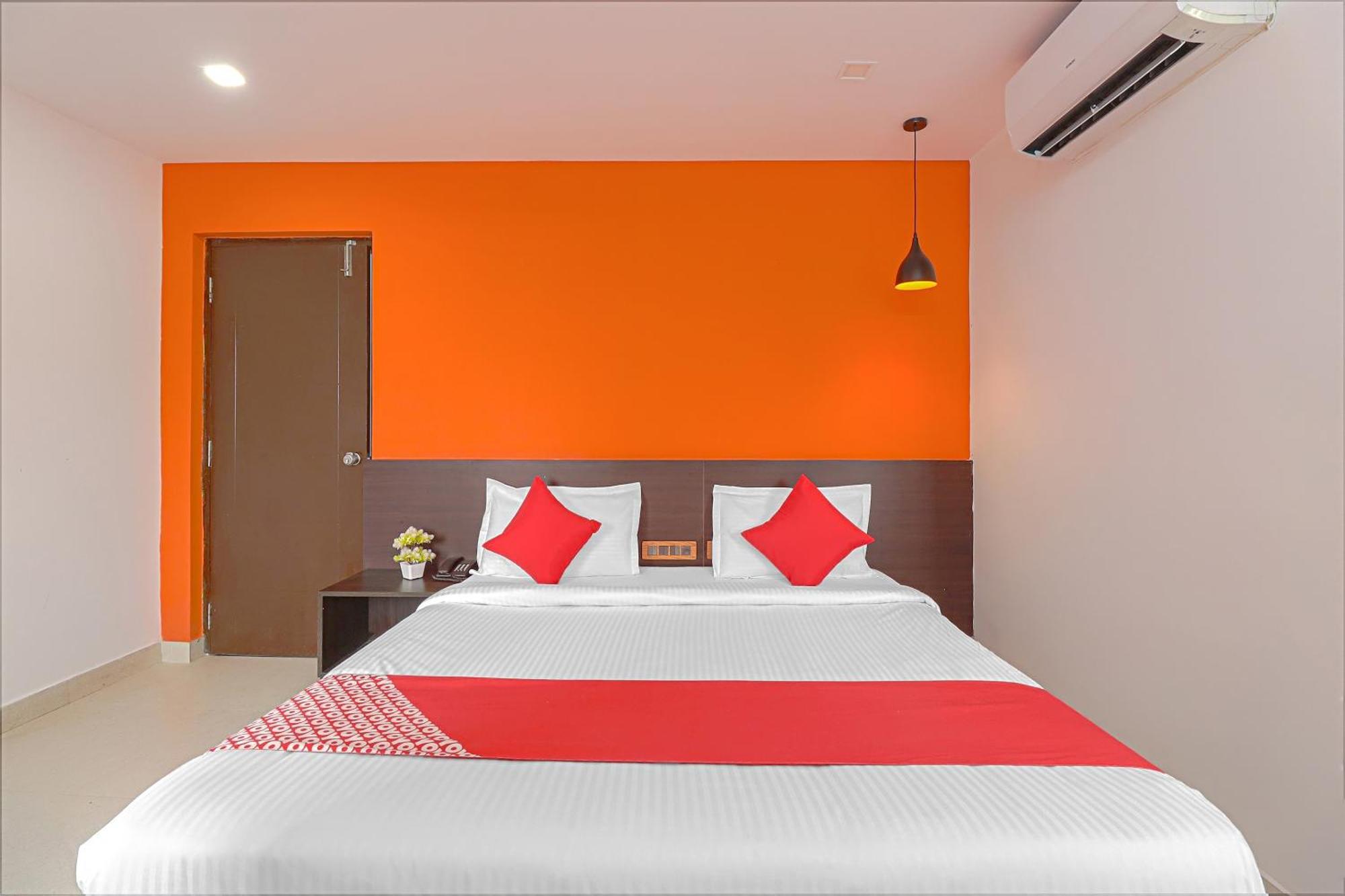 Super Hotel O Blooms Residency Near Baiyappanahalli Metro Station بنغالور المظهر الخارجي الصورة